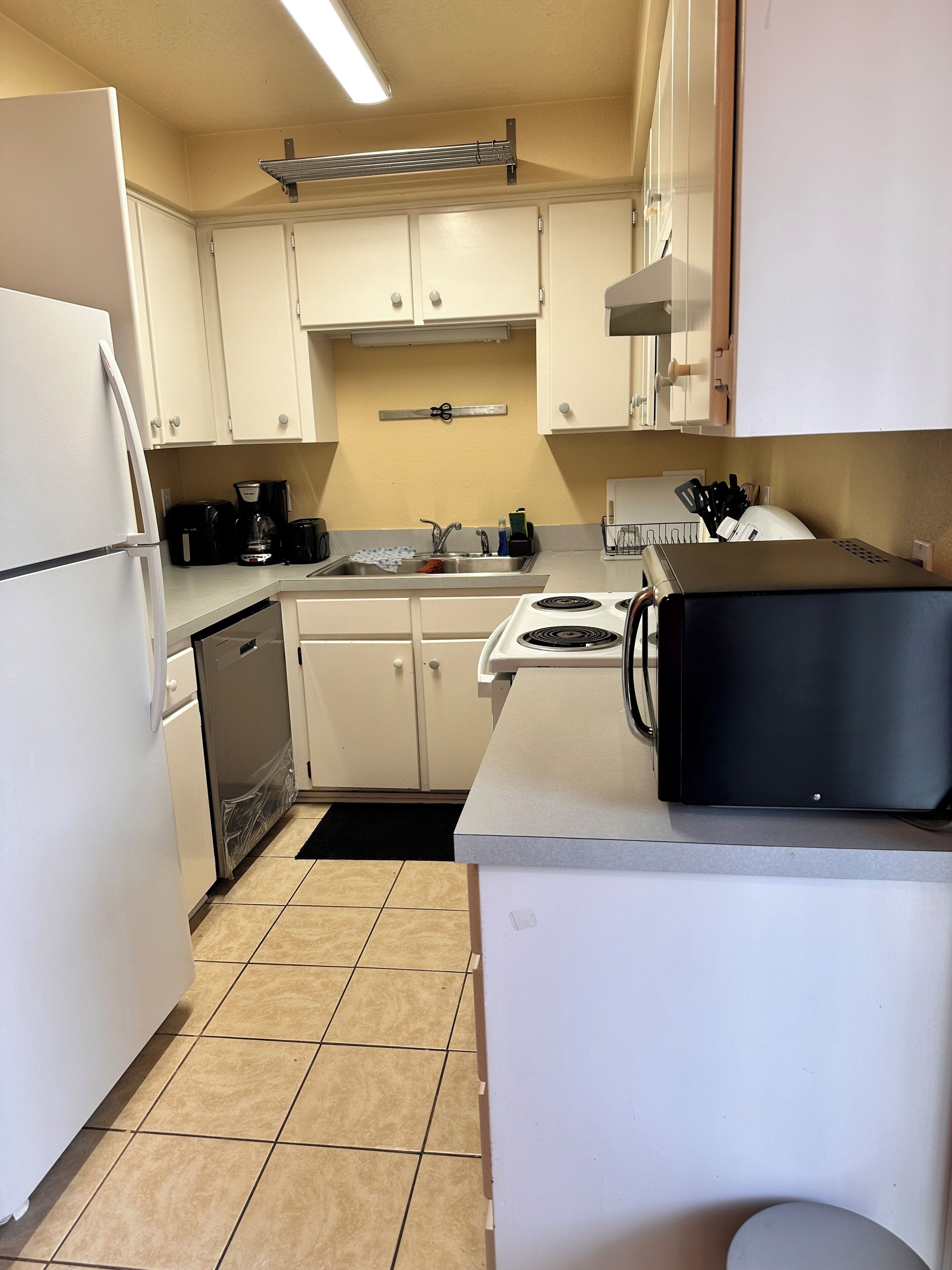 Microwave, oven, stovetop, dishwasher