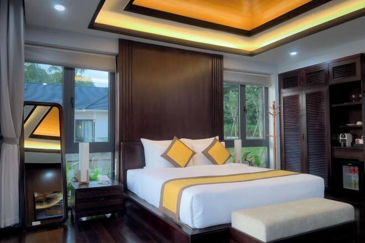 1 bedroom, premium bedding, memory foam beds, minibar