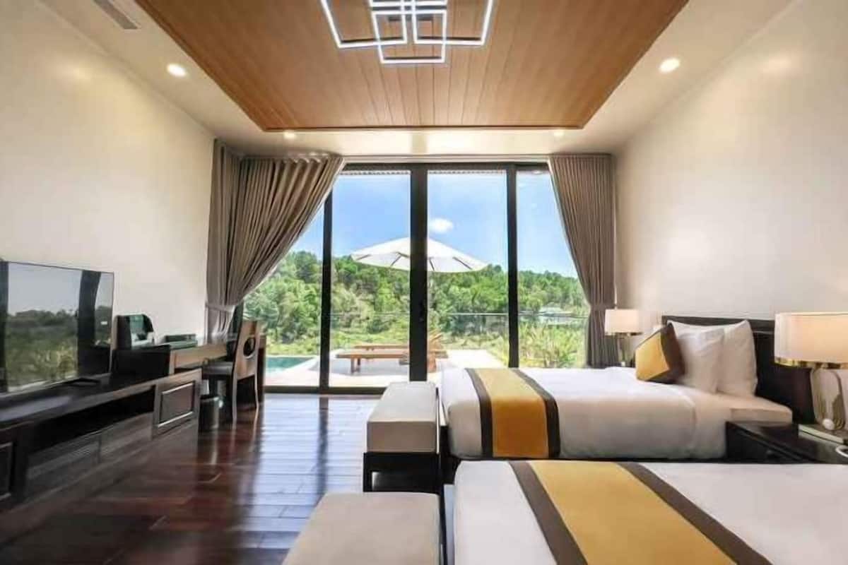 Literie de qualité supérieure, matelas mémoire de forme, minibar