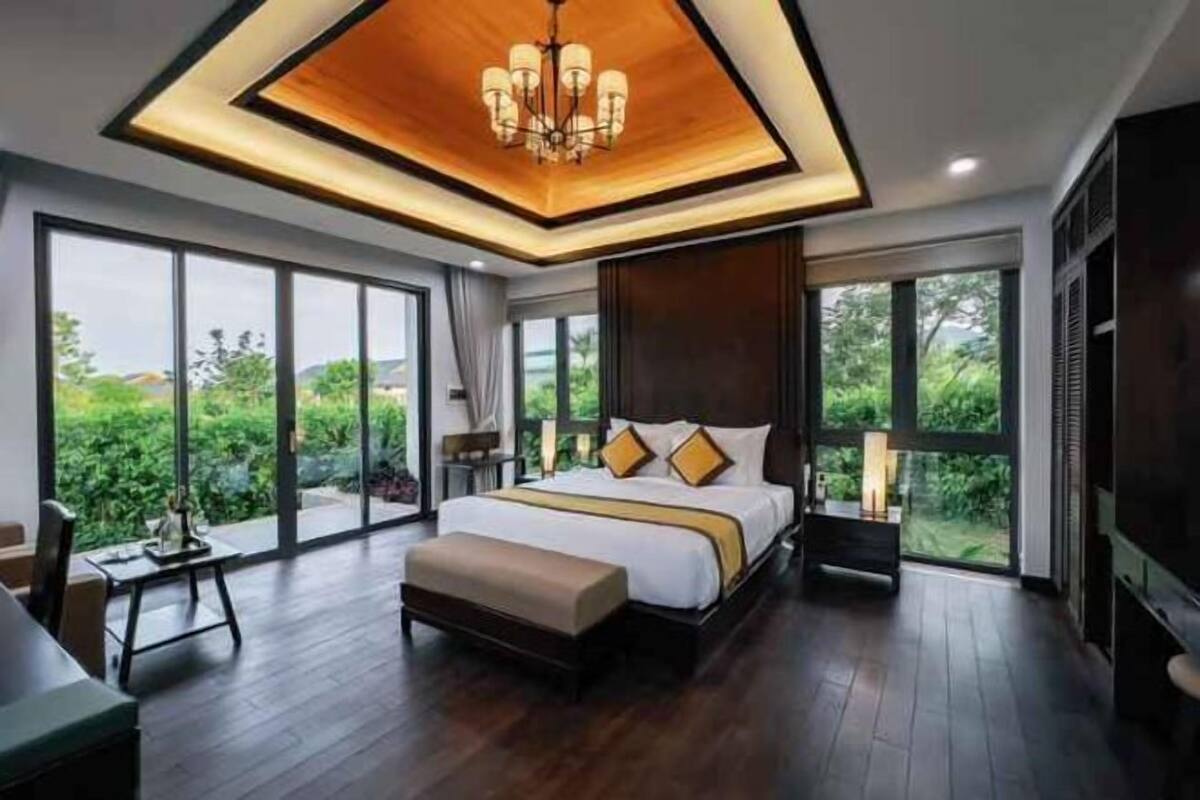 1 bedroom, premium bedding, memory foam beds, minibar