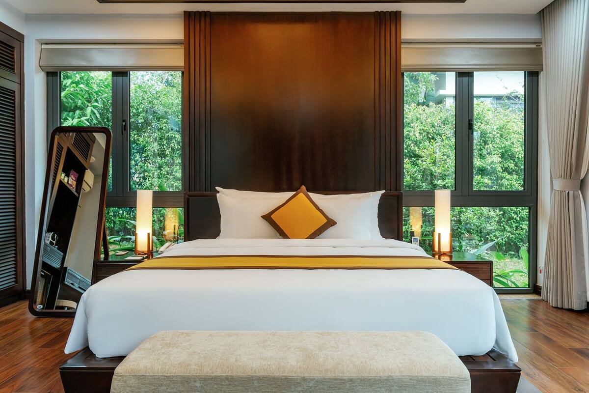 Premium bedding, memory-foam beds, minibar, in-room safe