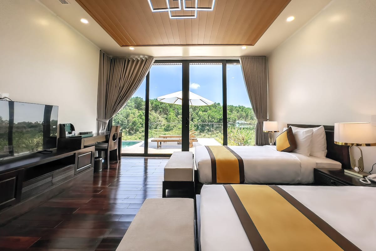 Premium bedding, memory-foam beds, minibar, in-room safe