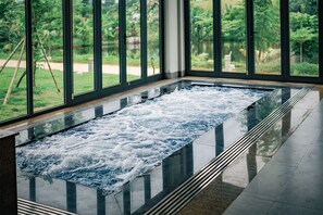 Warmsteinmassagen, Körperpeelings, Gesichtsbehandlungen, Reflexologie
