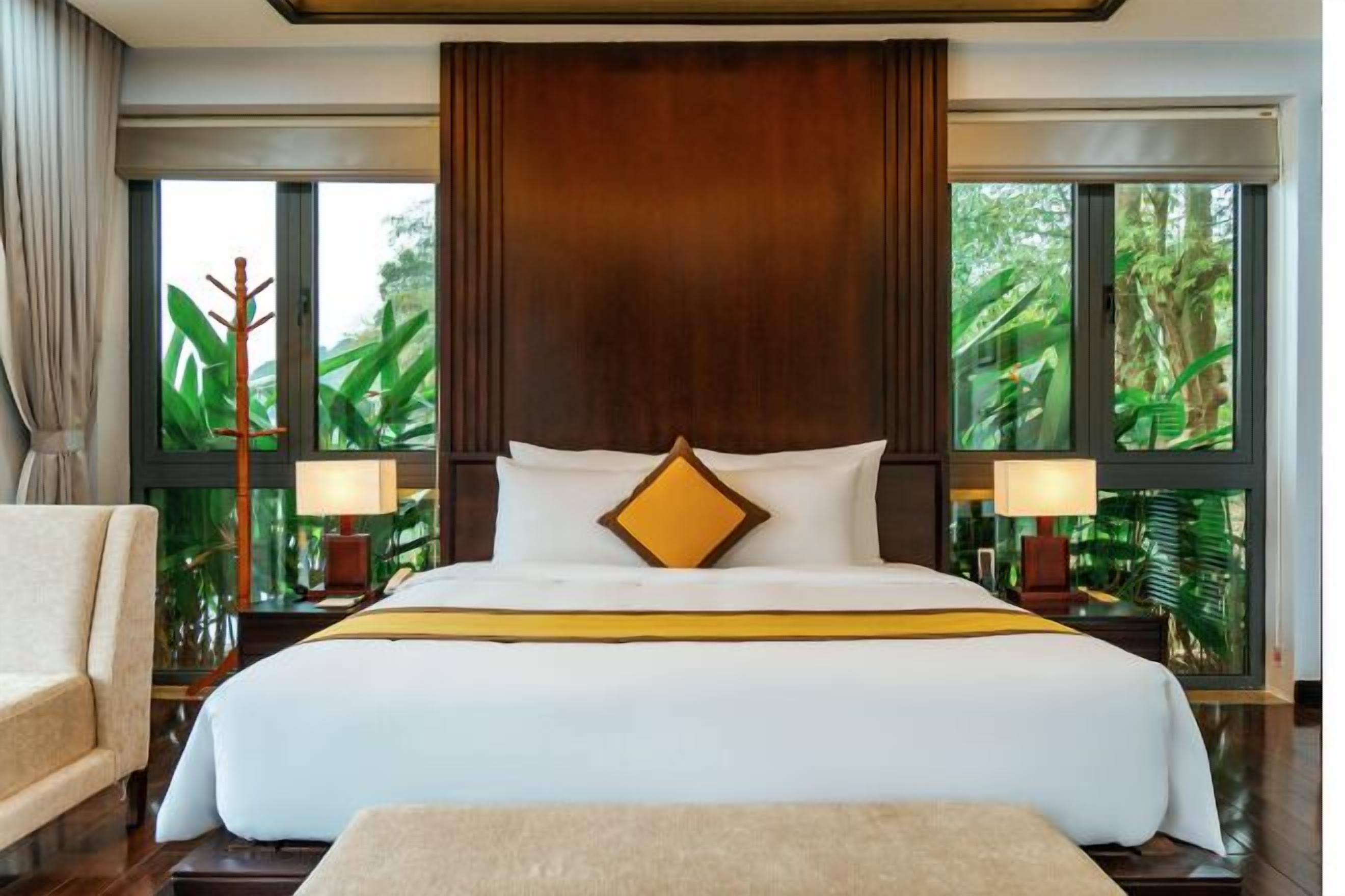 Premium bedding, memory foam beds, minibar, in-room safe