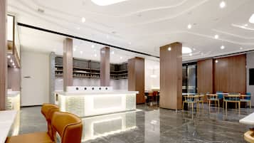 Daily buffet breakfast (CNY 58 per person)