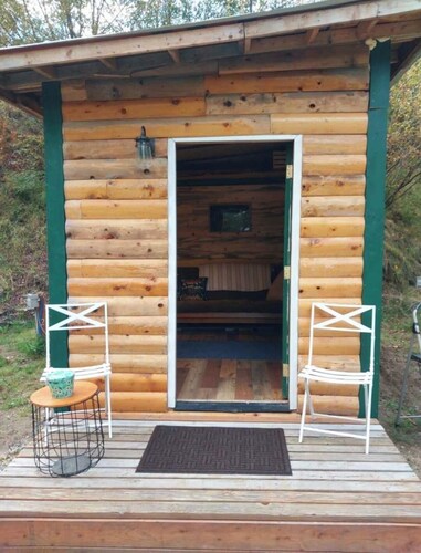 Cozy studio cabin in Wasilla for a peaceful getaway