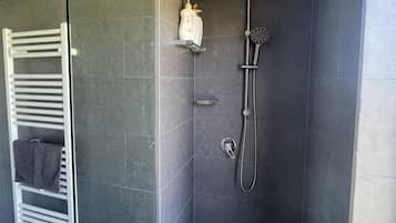 Shower, toilet paper