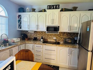 Private kitchen -  3 BEDROOMS - 3 BATHROOMS  OCEAN VIEW PENTHOUSE (Ocho Rios)