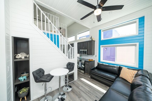 Skibatical,  Private Hot Tub & Fenced Yard at Roadrunner Resort