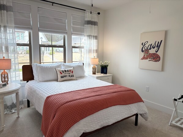 2 chambres, fer et planche à repasser, Wi-Fi, draps fournis