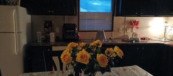 Amazing 3-bedroom mobile home with AC in Surprise