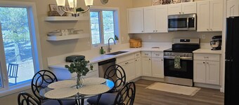 Peaceful Serene Desert Retreat 3-Bedroom, 2-bath in Pahrump, NV with amenities