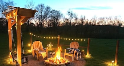 Private 1 BR Home with Hot Tub,Firepit & 5 min to dwtn