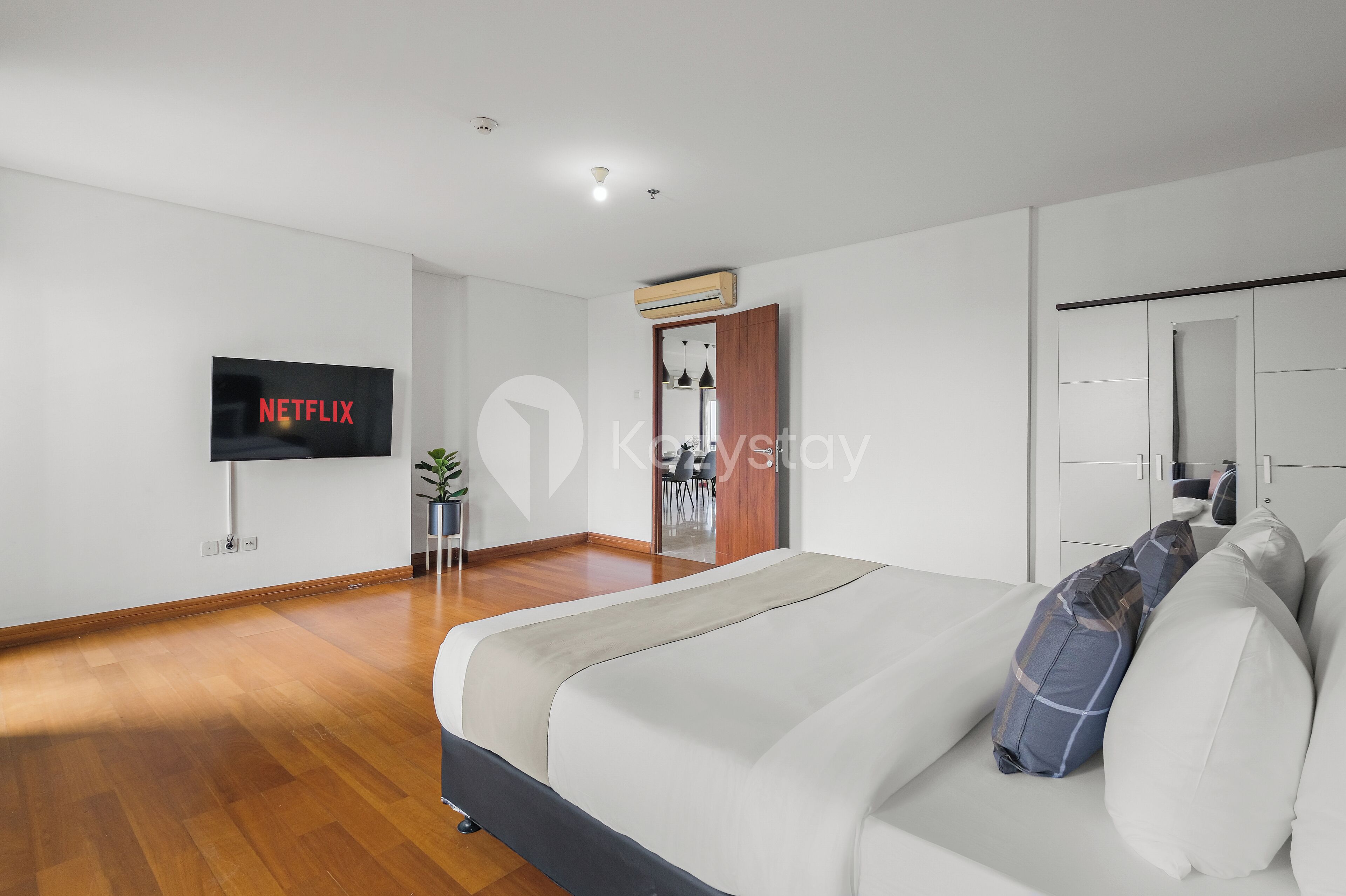 Apartment, 4 Bedrooms, City View | 4 bedrooms, iron/ironing board, free WiFi