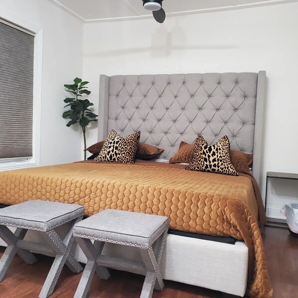 3 chambres, fer et planche à repasser, Wi-Fi, draps fournis