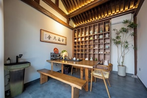 Food and drink - Liuli Tile Courtyard Hotel Tian Anmen Wangfujing Houhai (Beijing)