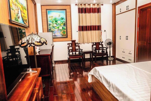 Basic Double Room | Blackout drapes, soundproofing, iron/ironing board, free WiFi - Ha Mai Homestay hue (Hue)