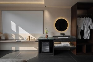 Classic Double Room | Free WiFi