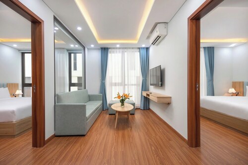 Hummer Hotel & Apartment Danang Beach 