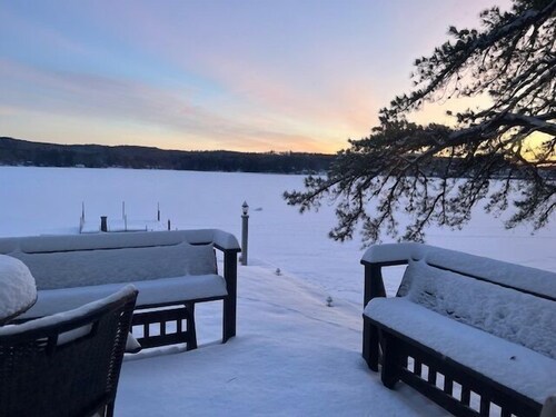 Lakeside Escape-Kayak|Fire Pit|HotTub|Game room