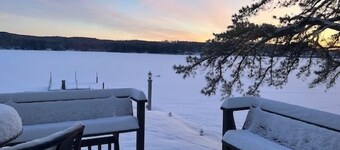 Lakeside Escape-Kayak|Fire Pit|HotTub|Game room