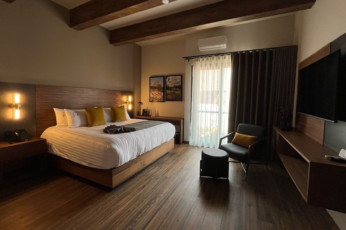 In-room safe, blackout drapes, iron/ironing board, WiFi (free)