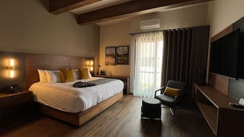 In-room safe, blackout drapes, iron/ironing board, free WiFi