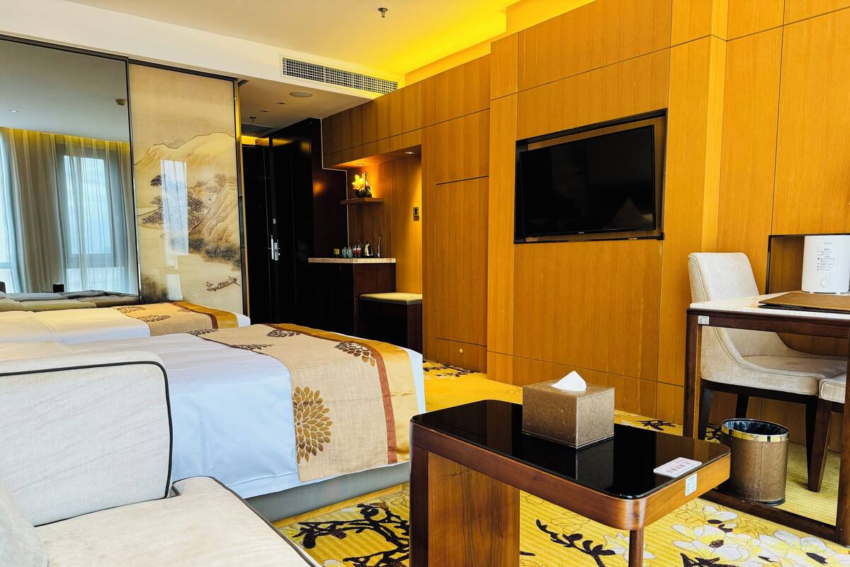 In-room safe, desk, laptop workspace, blackout drapes