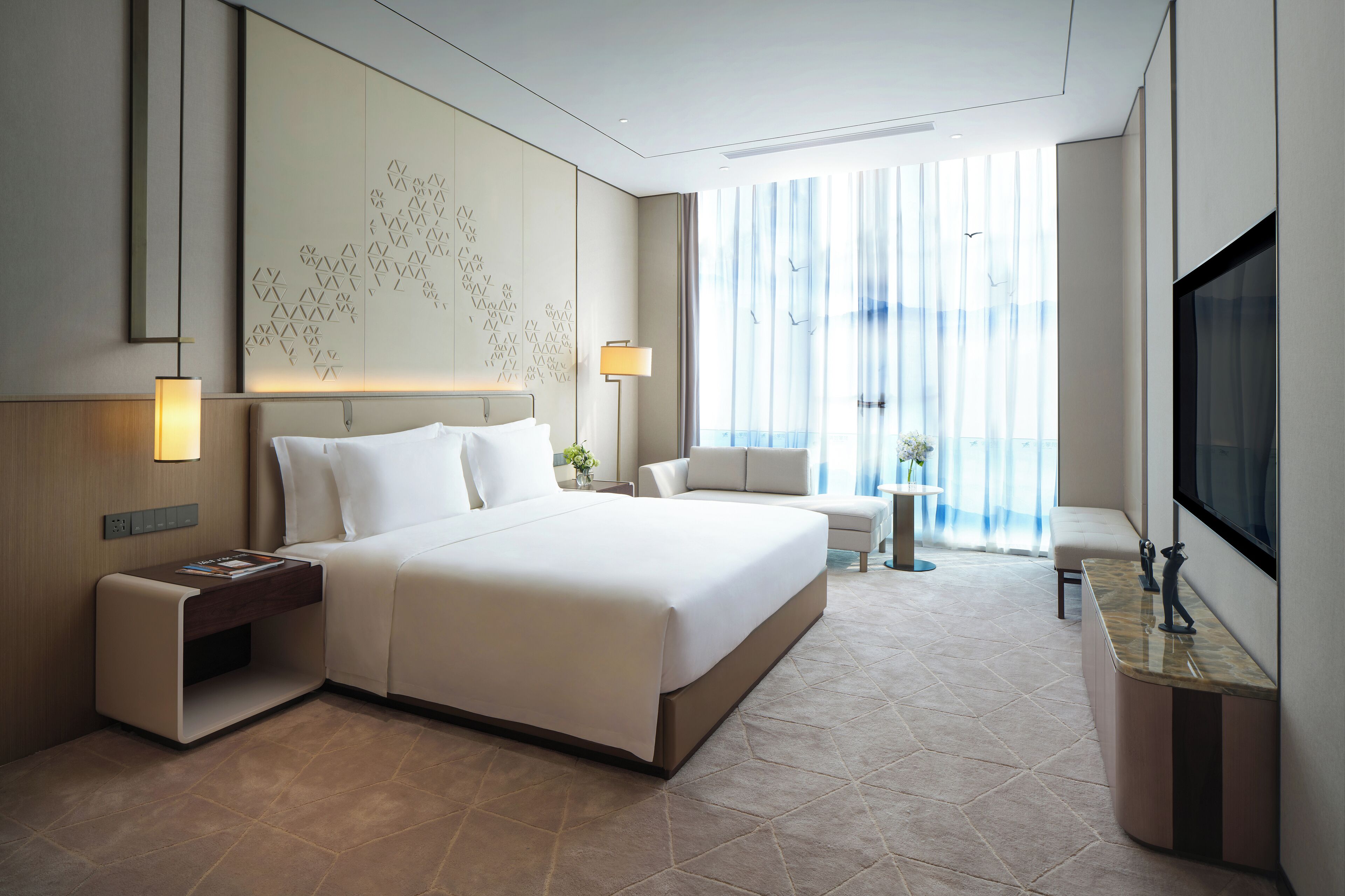 Rom – executive | Minibarvarer (inkludert), safe på rommet og strykejern/-brett