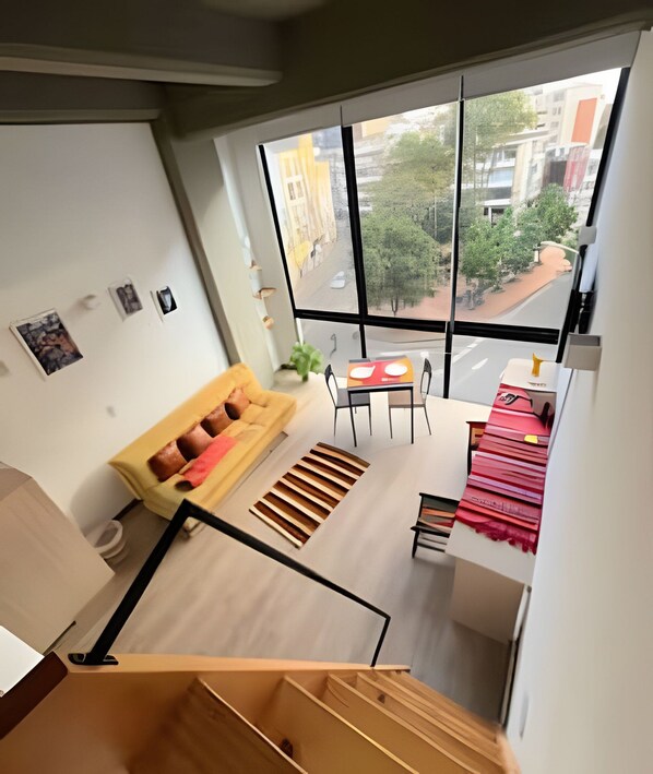 Apartment | Living area | 35-inch Smart TV with cable channels - Tu hogar en Chapinero alto te espera (Bogotá)