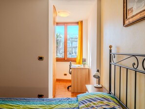 2 Schlafzimmer, Reisekinderbett, kostenloses WLAN