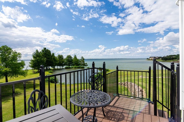 RV Deck Lakeview Sitting Area