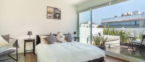 1 chambre, bureau, fer et planche à repasser, Wi-Fi gratuit