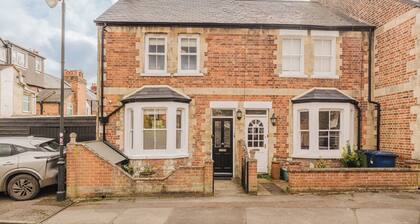 Stunning 3 Bedroom Oxford Retreat