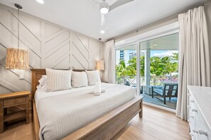 6 chambres, bureau, fer et planche à repasser, lit de bébé portatif