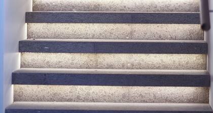 Beautifully appointed Bulli studio nestled between coast and escarpment