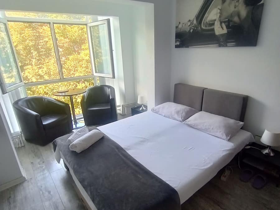 Een strijkplank/strijkijzer, gratis wifi