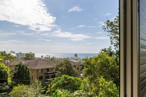 Interior - Luxury 2-Bed with Ocean Views and Garden (Collaroy)
