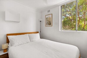 Bedroom - Stylish Studio in the Heart of Vibrant Surry Hills (Surry Hills)