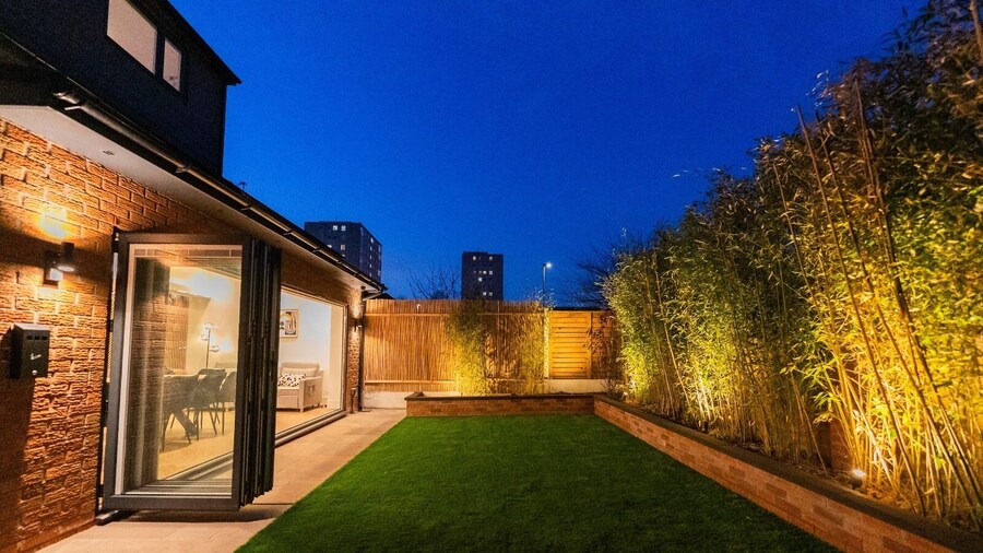 Luxury 8 Bed Home Manchester