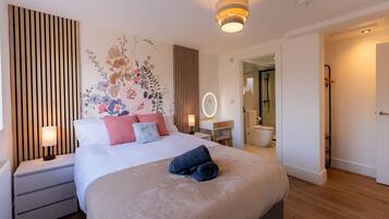 8 bedrooms, iron/ironing board, free WiFi, bed sheets