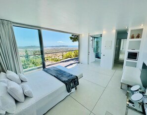 8 camere, ferro/asse da stiro, culla da viaggio, Wi-Fi gratuito