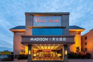 Exterior - Madison Taishan Lijing Hotel (Tai'an)