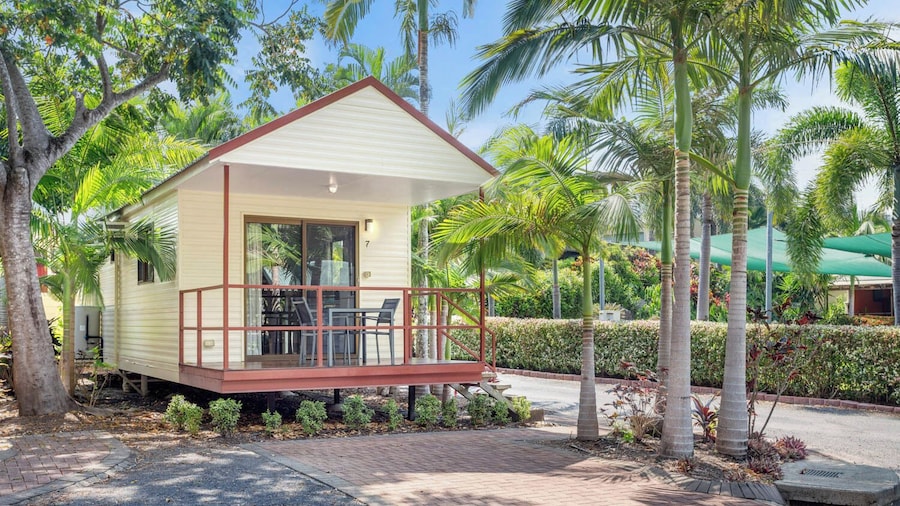 COOKTOWN HOLIDAY PARK