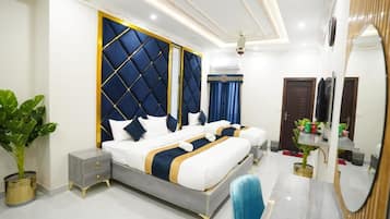 Deluxe Triple Room, City View