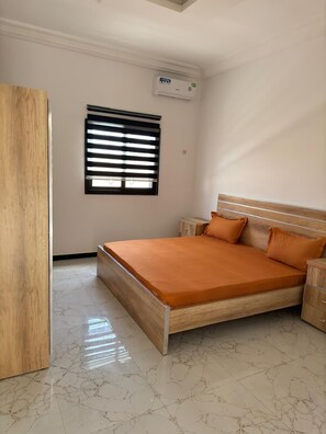 2 bedrooms, WiFi, bed sheets