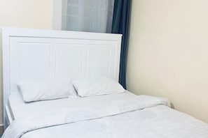1 bedroom, iron/ironing board, WiFi, bed sheets