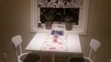 Studio, 1 Bedroom, Smoking, Patio | Dining