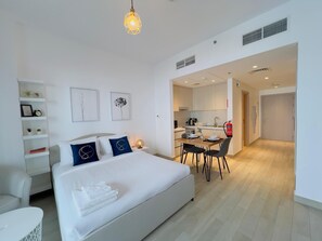 1 soverom, strykejern/-brett, reiseseng for barn og wi-fi (inkludert)