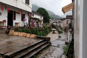 Unclassified image, 3 of 17, button - Xuancheng Airitang Inn (Jing County)